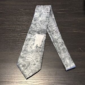 Elegant Gray Patterned Tie